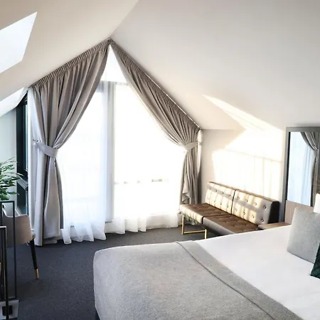 Saga Hotel 4*