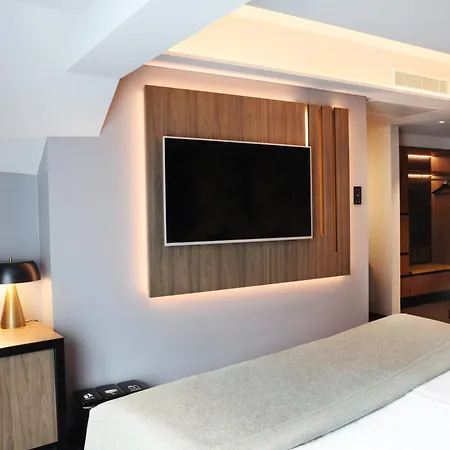 Saga Hotel
